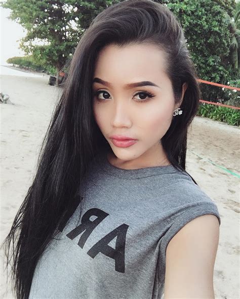 beautiful thai ladyboy